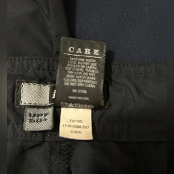 REI Black UPF 50+ Cropped Drawstring Hiking Pants - Picture 6 of 8